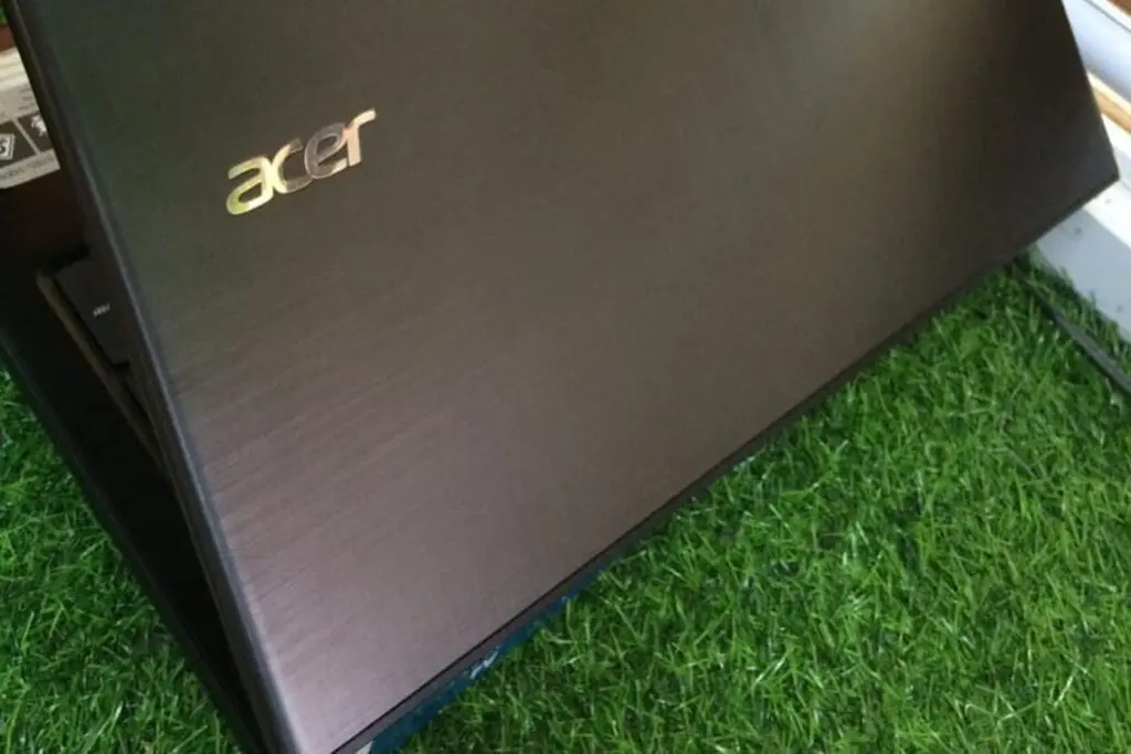 Inlocuire Balamale Laptop Acer