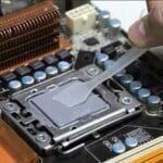 Schimbare pasta termoconductoare PC & laptop