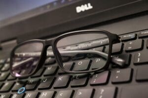 Laptop Sau Desktop Pc