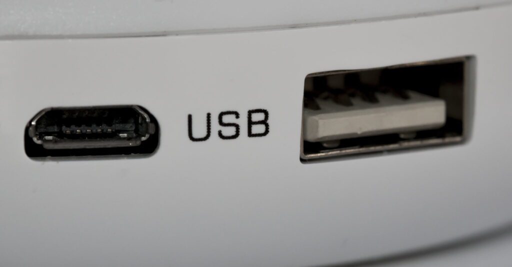 Porturi USB (mama)