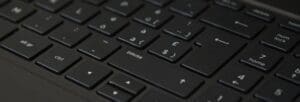 Cum Se Curata O Tastatura De Laptop