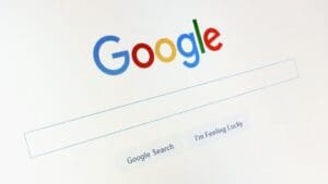 Google Confirmă Pregătirea Unui Chatbot Similar Gpt, Interfață Google Search Alternativă