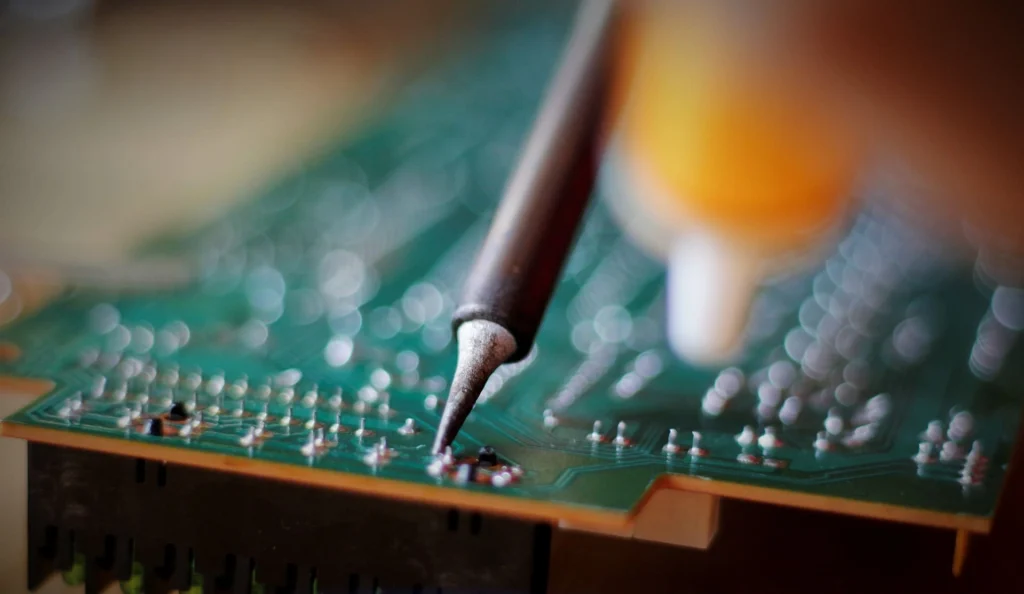 Repararea Placilor De Baza Pentru Pc Si Laptop