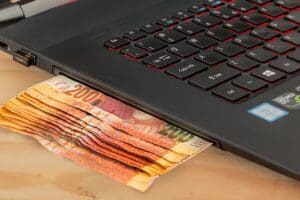 Riscurile Cumpărării Unui Laptop Sh