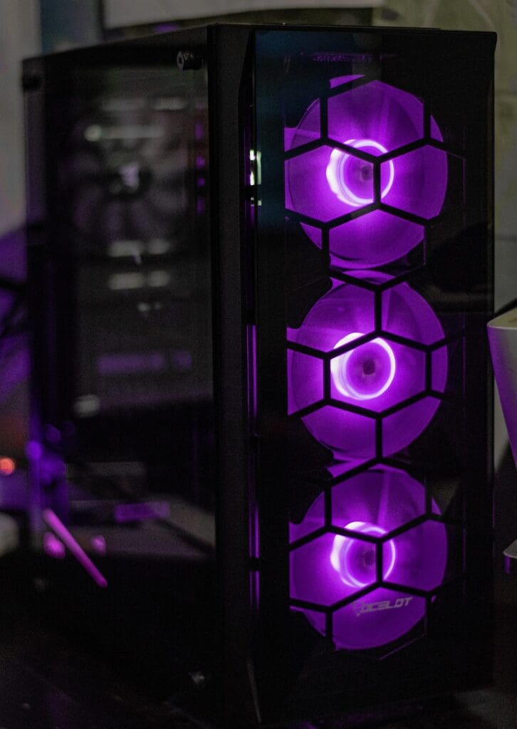 Carcasa Pc Cu Iluminare Rgb Dorado Systems®