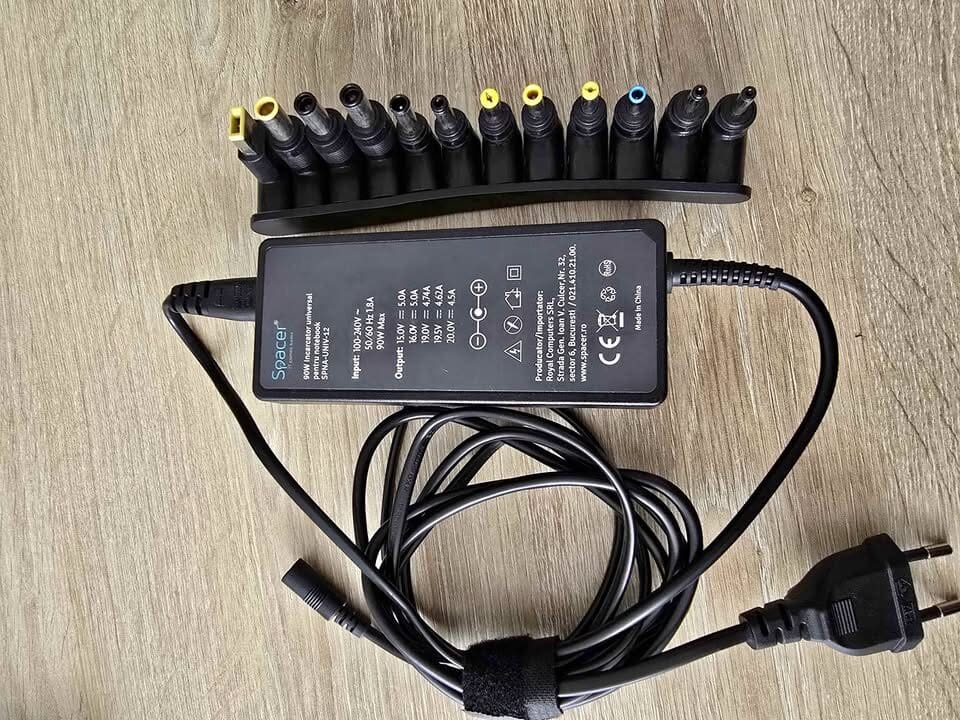 Incarcator Laptop Universal