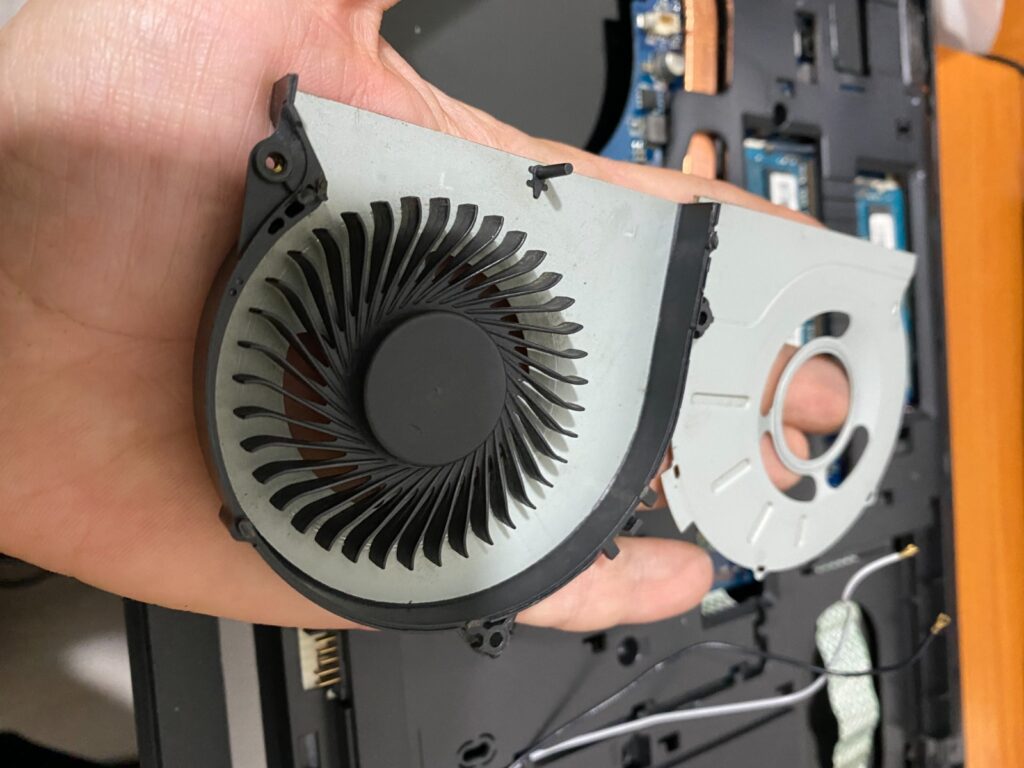 Exemplu Real Din Service Dorado Systems București Sector 6 Ventilator Laptop Gaming Dupa Curatarea Profesionala A Sistemului De Ventilatie Si Racire