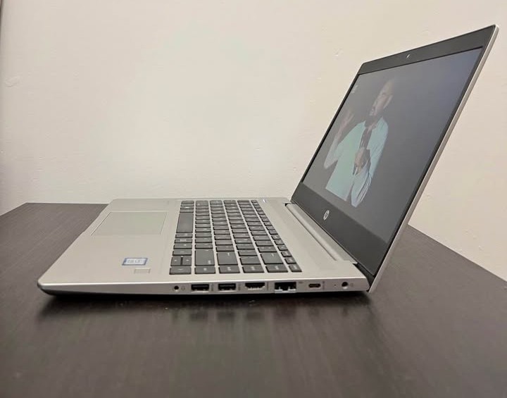 Reparatii Balamale Laptop Desprinse In Bucuresti Studiu De Caz Dupa Reconstructia Prinderilor Si Restaurarea Functionalitatii Balamalelor Laptopului